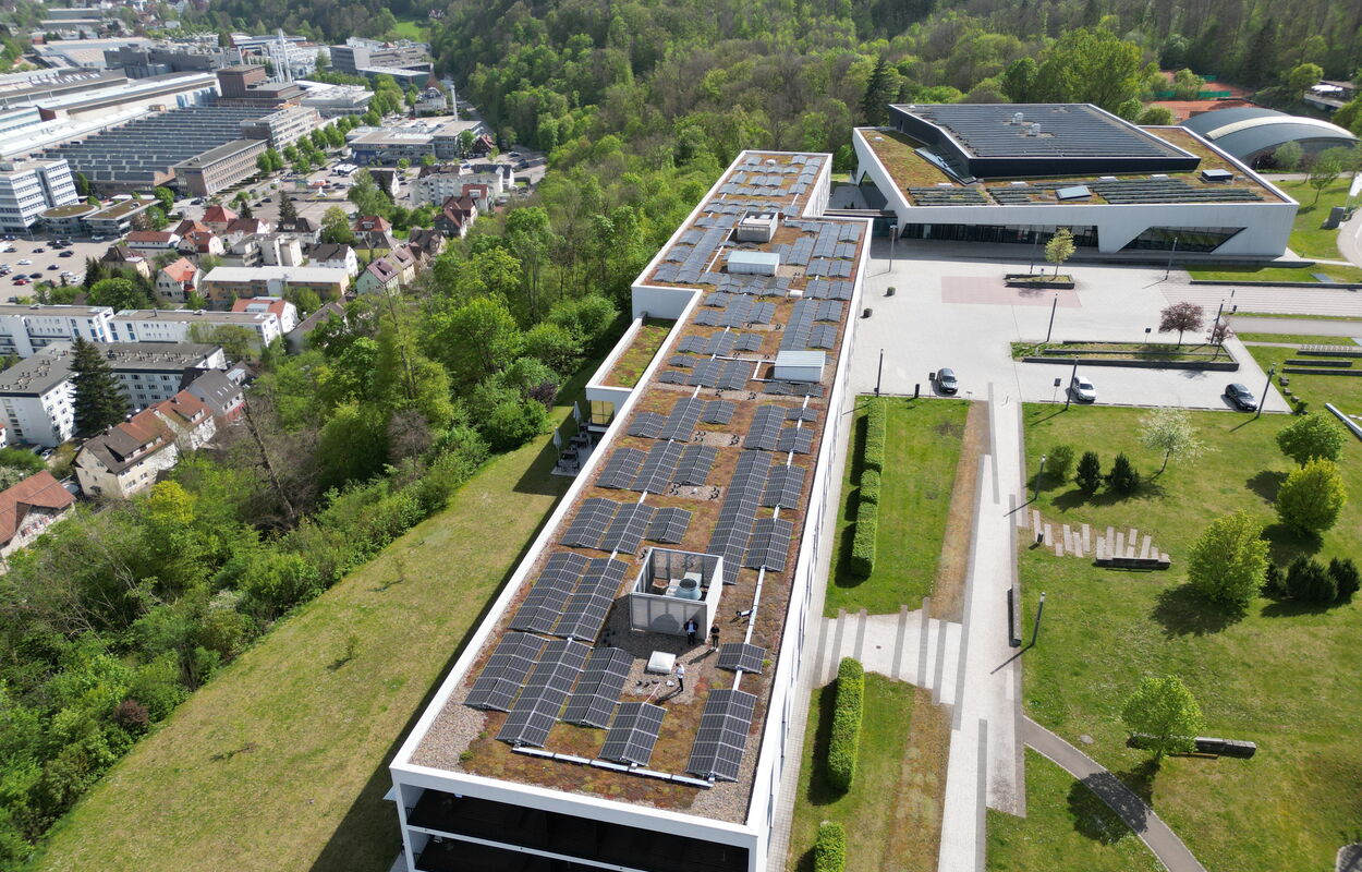 PV-Anlage auf dem Dach des Schlosshotel Hellenstein